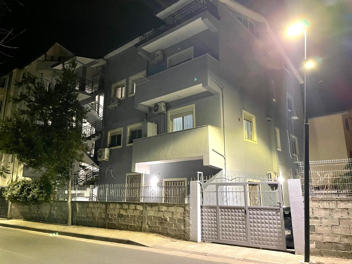 Lumturi Resident Apartment ดูร์เรส ภายนอก รูปภาพ